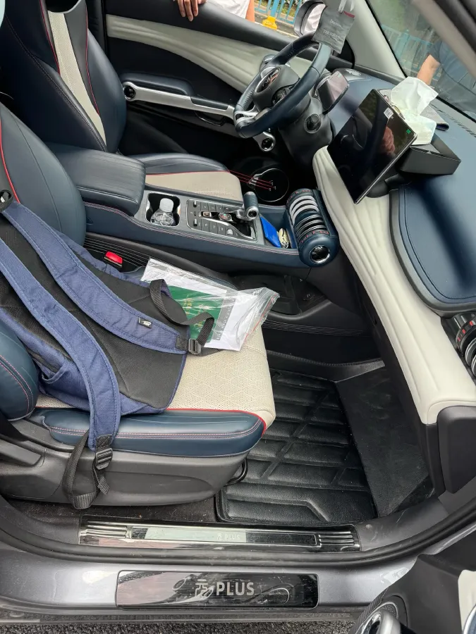 2022 Roewe RX5 MAX 1.5T 181HP L4 6AT,autocango,china used car exporter,china ev exporter,chinese used car exporter,chinese used ev exporter
