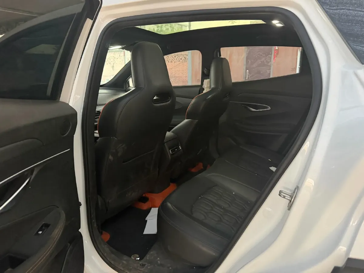 2022 ChangAn UNI-T 1.5T 188HP L4 7DCT,autocango,china used car exporter,china ev exporter,chinese used car exporter,chinese used ev exporter