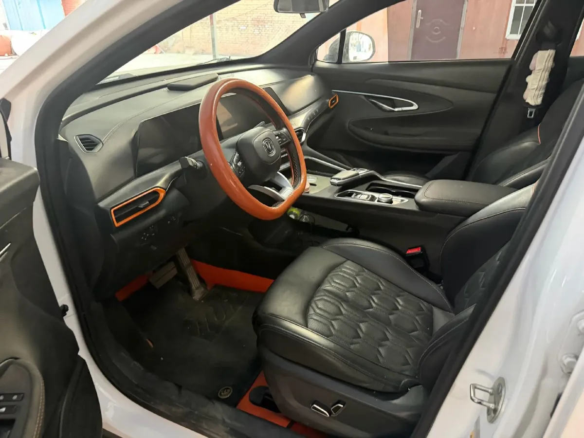 2022 ChangAn UNI-T 1.5T 188HP L4 7DCT,autocango,china used car exporter,china ev exporter,chinese used car exporter,chinese used ev exporter