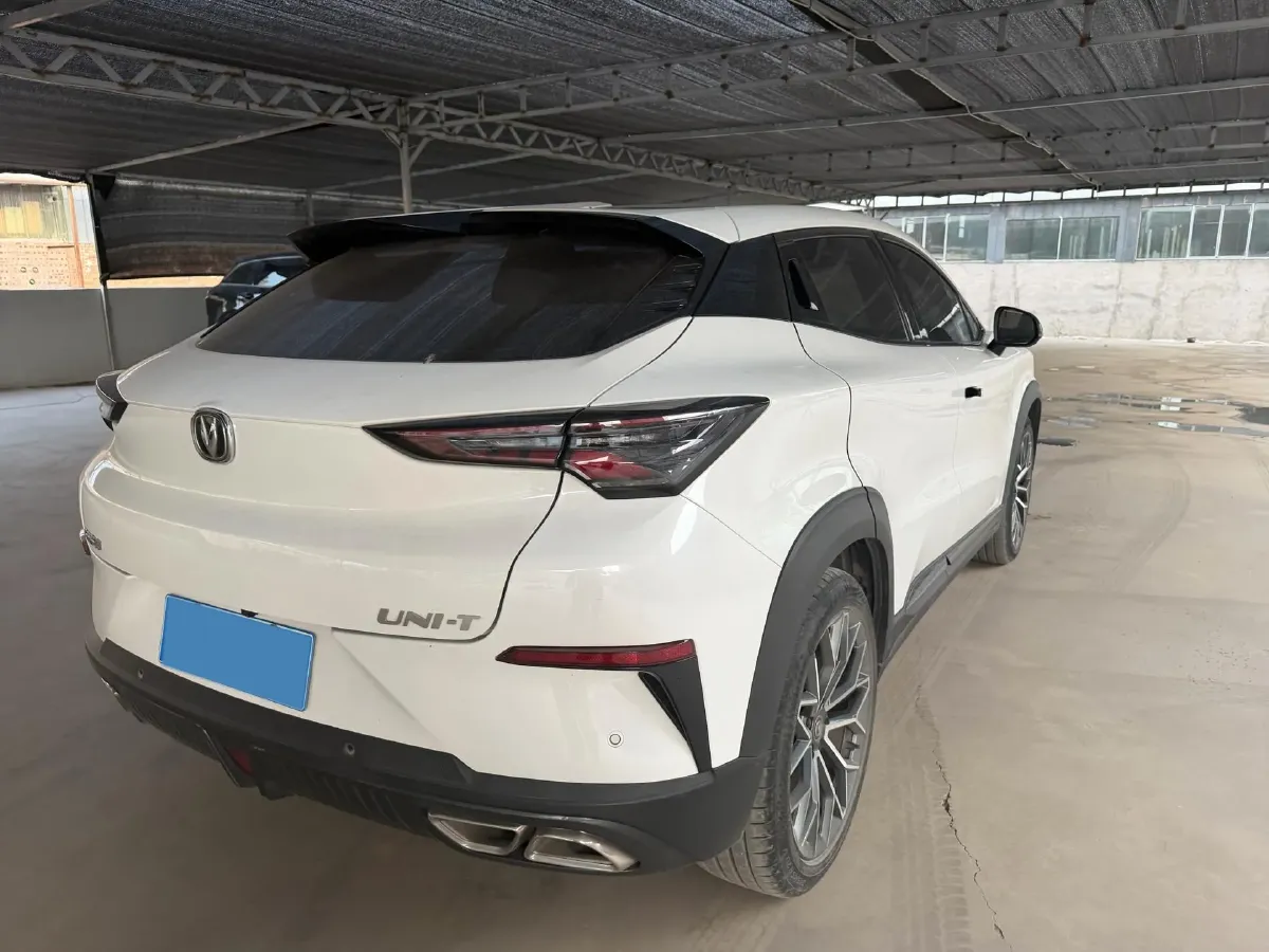 2022 ChangAn UNI-T 1.5T 188HP L4 7DCT,autocango,china used car exporter,china ev exporter,chinese used car exporter,chinese used ev exporter