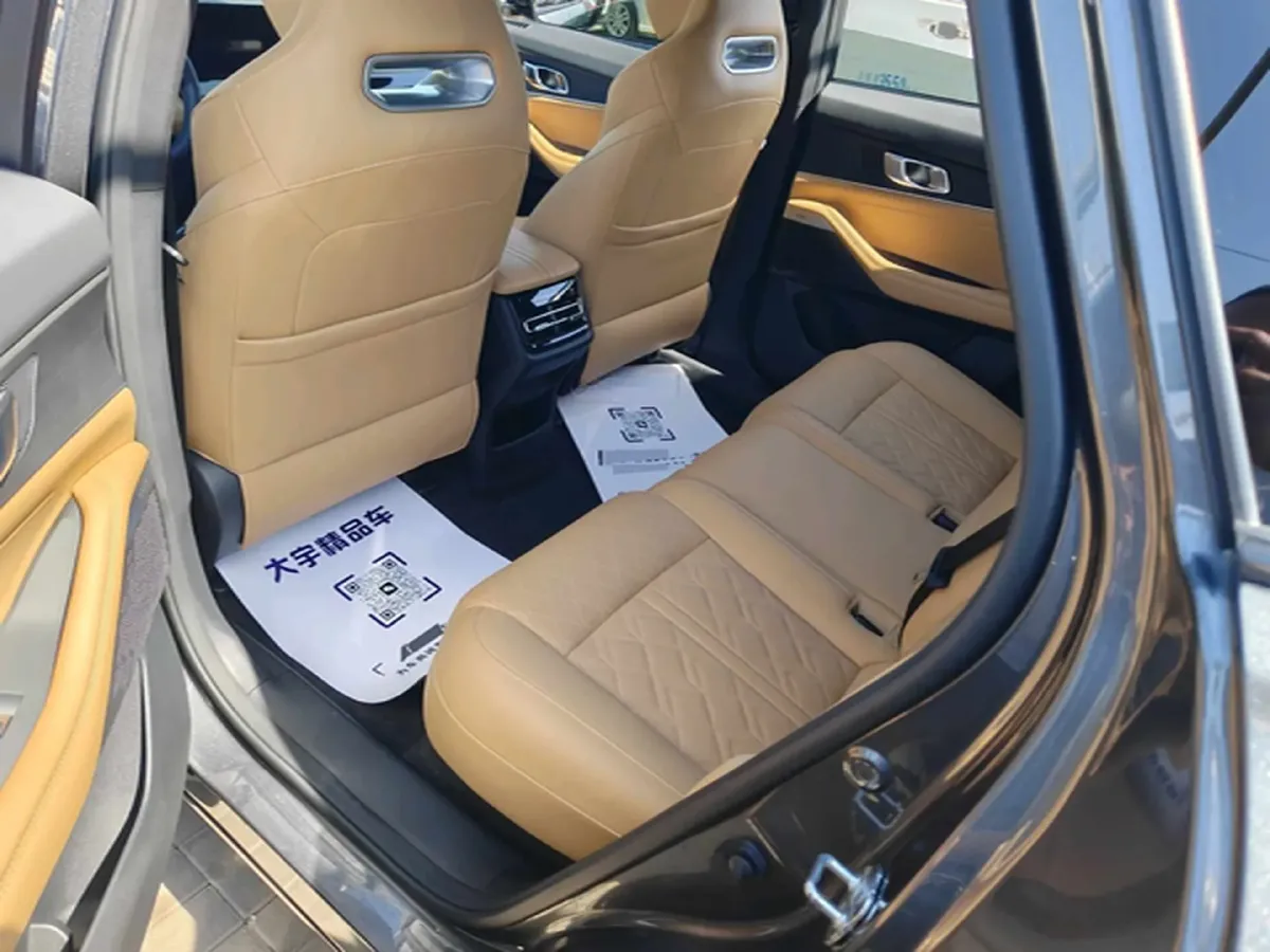 2021 ChangAn UNI-K 2.0T 233HP L4 8AT,autocango,china used car exporter,china ev exporter,chinese used car exporter,chinese used ev exporter