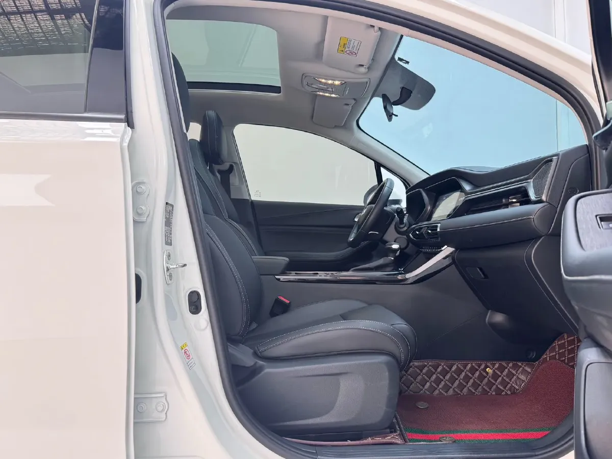 2021 GAC Trumpchi GS4 1.5T 169HP L4 6MT,autocango,china used car exporter,china ev exporter,chinese used car exporter,chinese used ev exporter