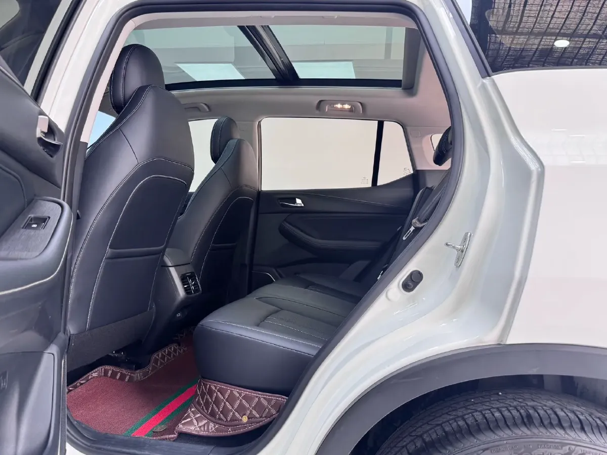 2021 GAC Trumpchi GS4 1.5T 169HP L4 6MT,autocango,china used car exporter,china ev exporter,chinese used car exporter,chinese used ev exporter