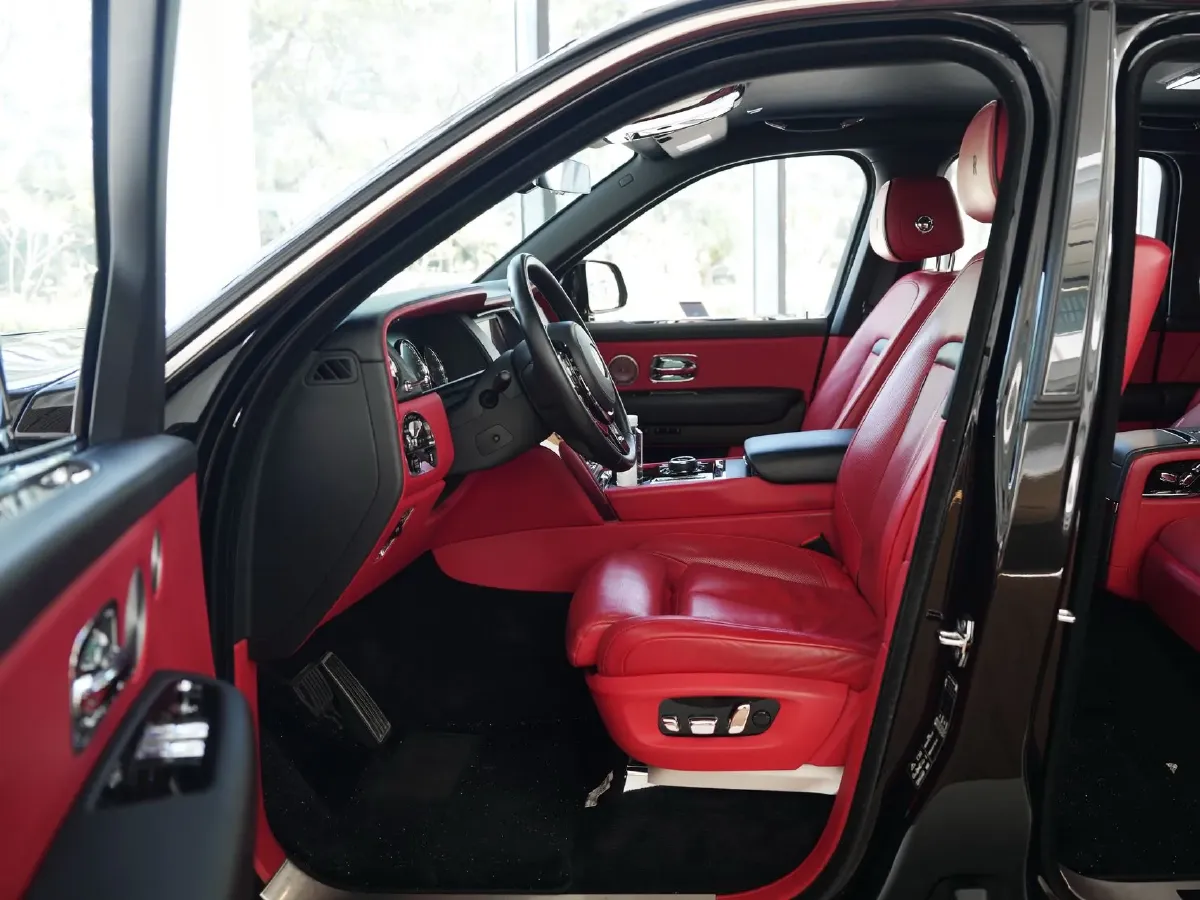 2024 Rolls-Royce Cullinan 6.7T 571HP V12 8AT,autocango,china used car exporter,china ev exporter,chinese used car exporter,chinese used ev exporter