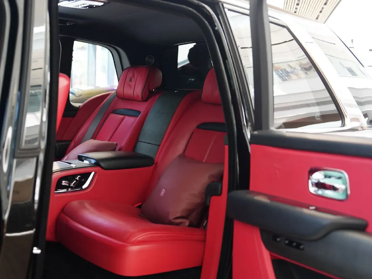 2024 Rolls-Royce Cullinan 6.7T 571HP V12 8AT,autocango,china used car exporter,china ev exporter,chinese used car exporter,chinese used ev exporter