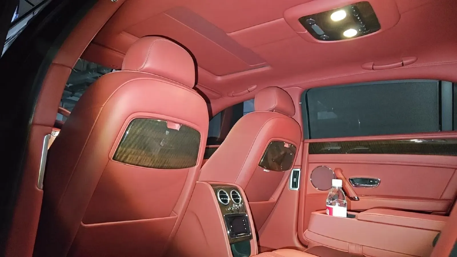 2017 Bentley Flying Spur 4.0T 507HP V8 8AT,autocango,china used car exporter,china ev exporter,chinese used car exporter,chinese used ev exporter