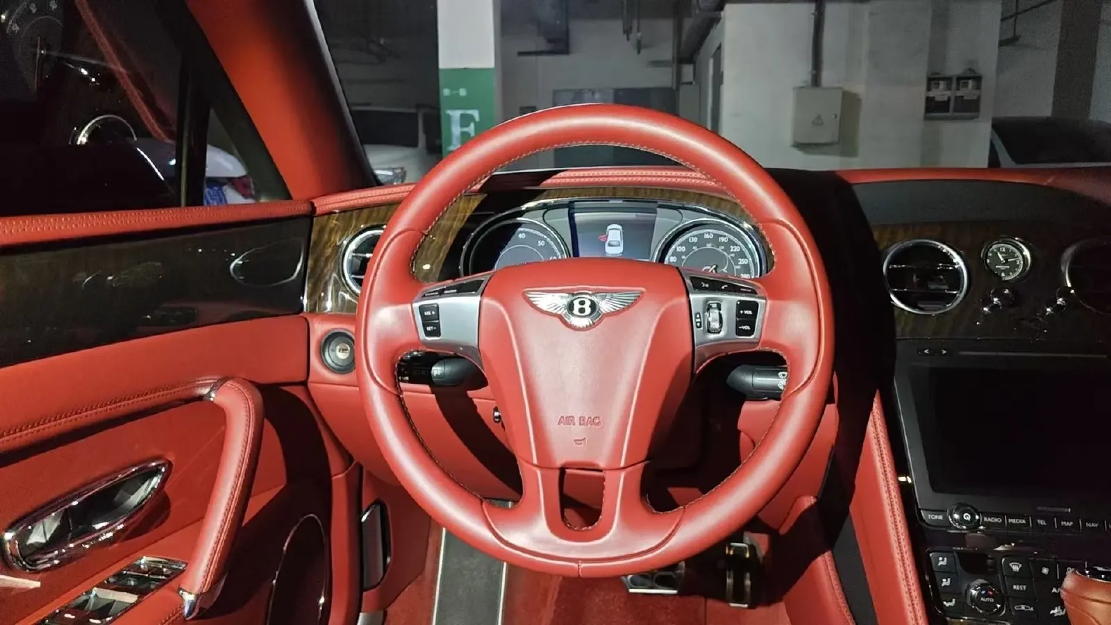 2017 Bentley Flying Spur 4.0T 507HP V8 8AT,autocango,china used car exporter,china ev exporter,chinese used car exporter,chinese used ev exporter