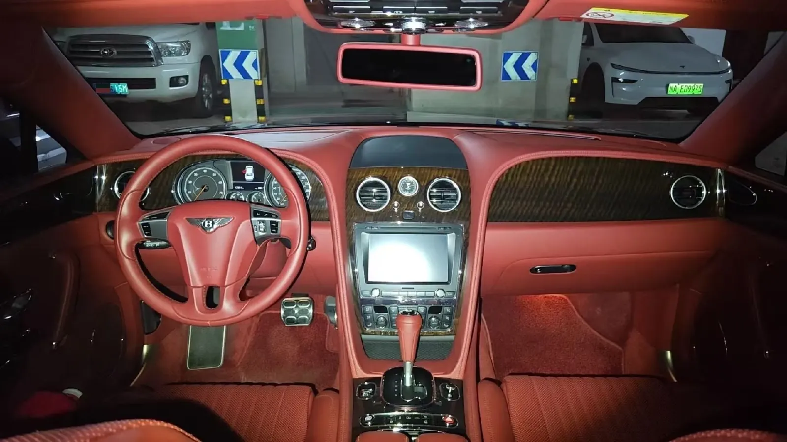 2017 Bentley Flying Spur 4.0T 507HP V8 8AT,autocango,china used car exporter,china ev exporter,chinese used car exporter,chinese used ev exporter