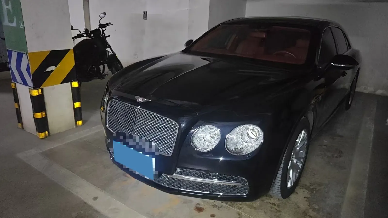 2017 Bentley Flying Spur 4.0T 507HP V8 8AT,autocango,china used car exporter,china ev exporter,chinese used car exporter,chinese used ev exporter