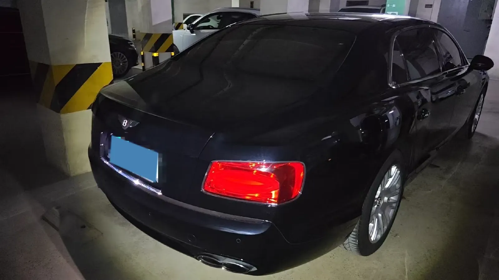 2017 Bentley Flying Spur 4.0T 507HP V8 8AT,autocango,china used car exporter,china ev exporter,chinese used car exporter,chinese used ev exporter