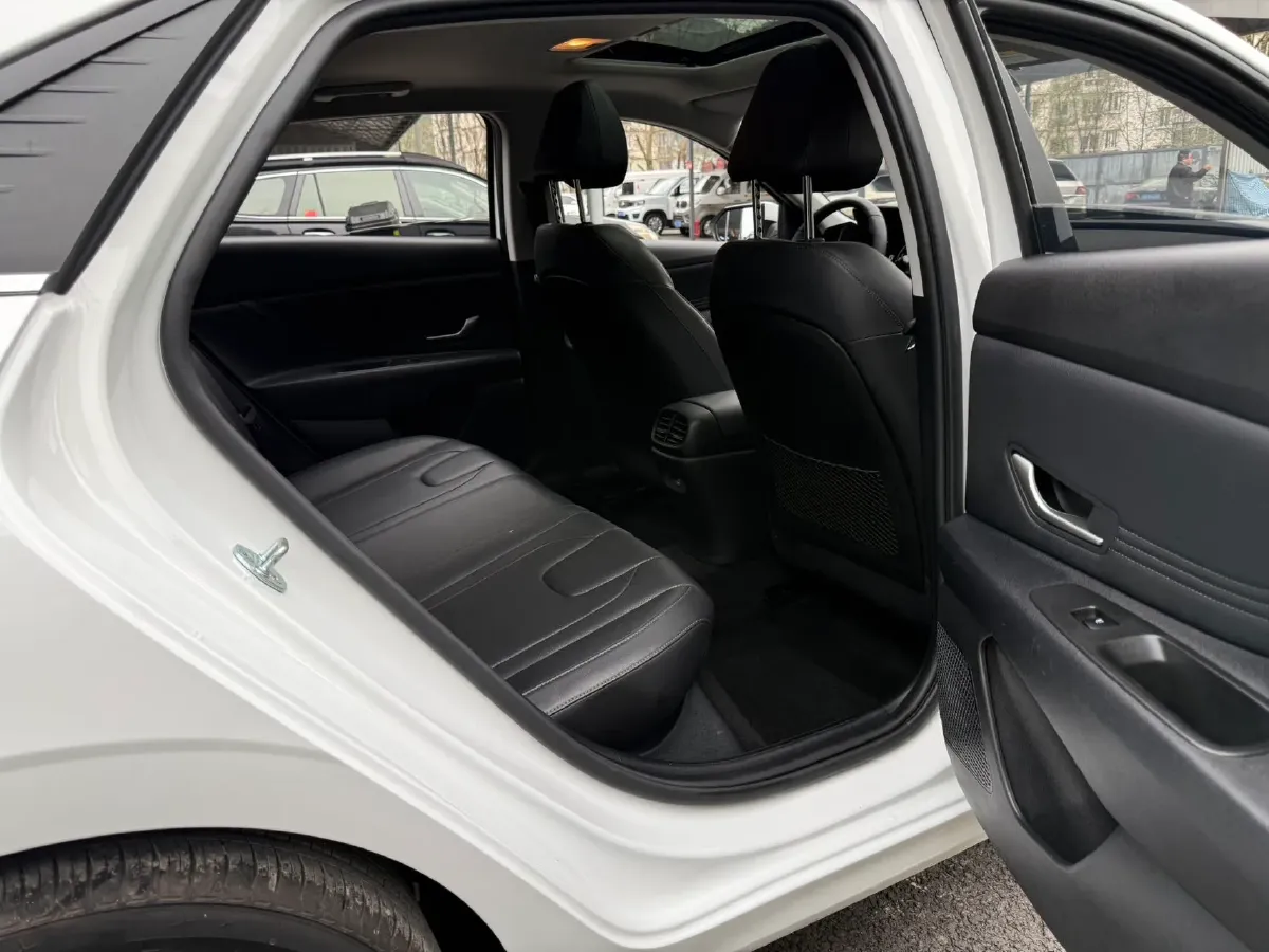 2022 Hyundai Elantra 1.5L 115HP L4 CVT,autocango,china used car exporter,china ev exporter,chinese used car exporter,chinese used ev exporter