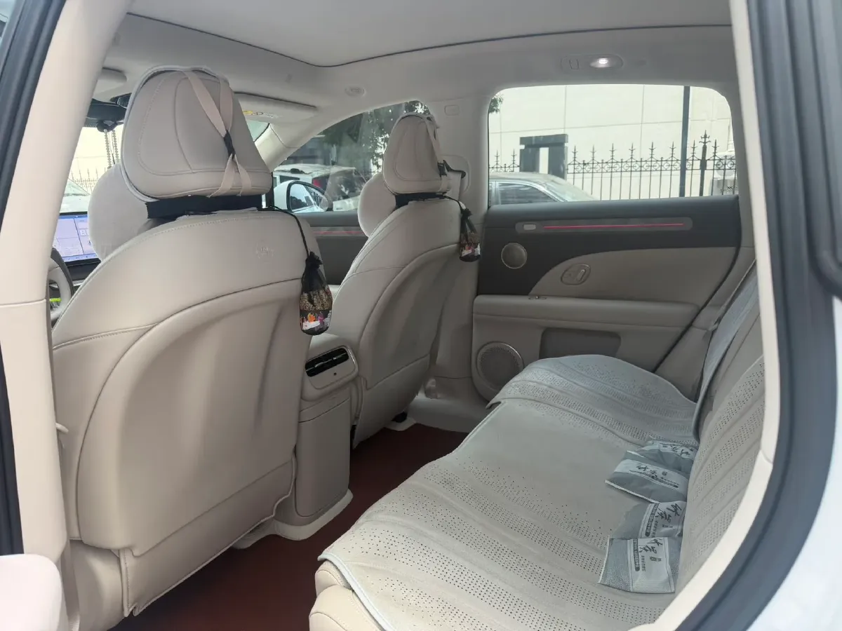 2026 IM LS6 REEV 155HP REEV,autocango,china used car exporter,china ev exporter,chinese used car exporter,chinese used ev exporter