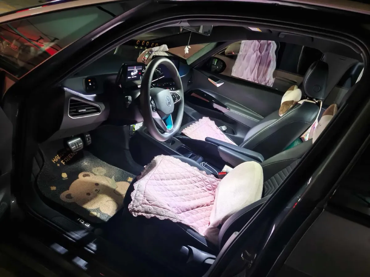 2022 Volkswagen ID.3 BEV 57.3KWH,autocango,china used car exporter,china ev exporter,chinese used car exporter,chinese used ev exporter