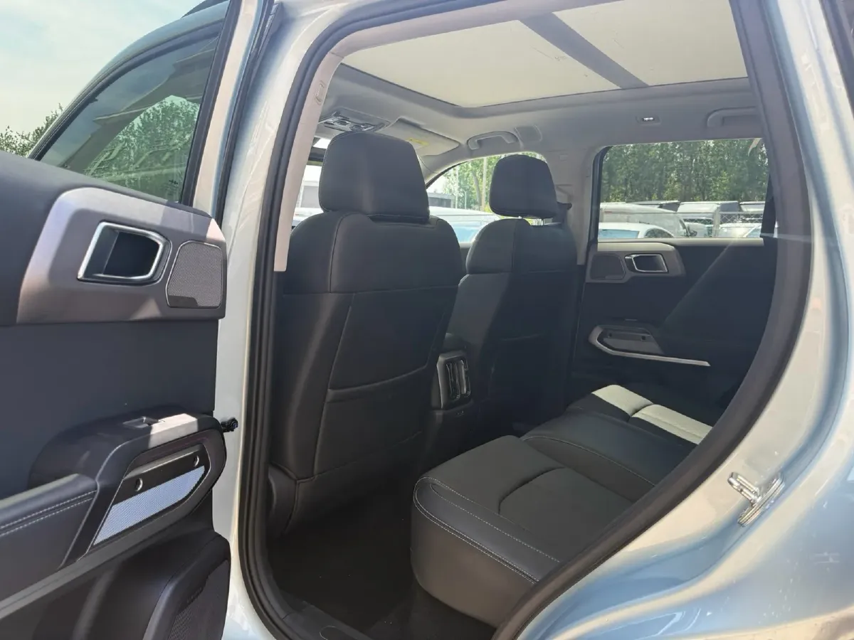 2025 FangChengBao Tai 3 BEV,autocango,china used car exporter,china ev exporter,chinese used car exporter,chinese used ev exporter