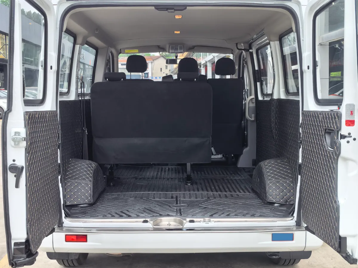 2024 MAXUS XinTu V80 2.0T 147HP L4 6SMG,autocango,china used car exporter,china ev exporter,chinese used car exporter,chinese used ev exporter