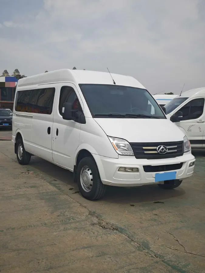 2023 MAXUS XinTu V80 2.0T 127HP L4 6MT,autocango,china used car exporter,china ev exporter,chinese used car exporter,chinese used ev exporter