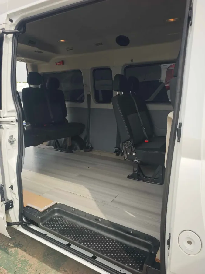 2023 MAXUS XinTu V80 2.0T 127HP L4 6MT,autocango,china used car exporter,china ev exporter,chinese used car exporter,chinese used ev exporter