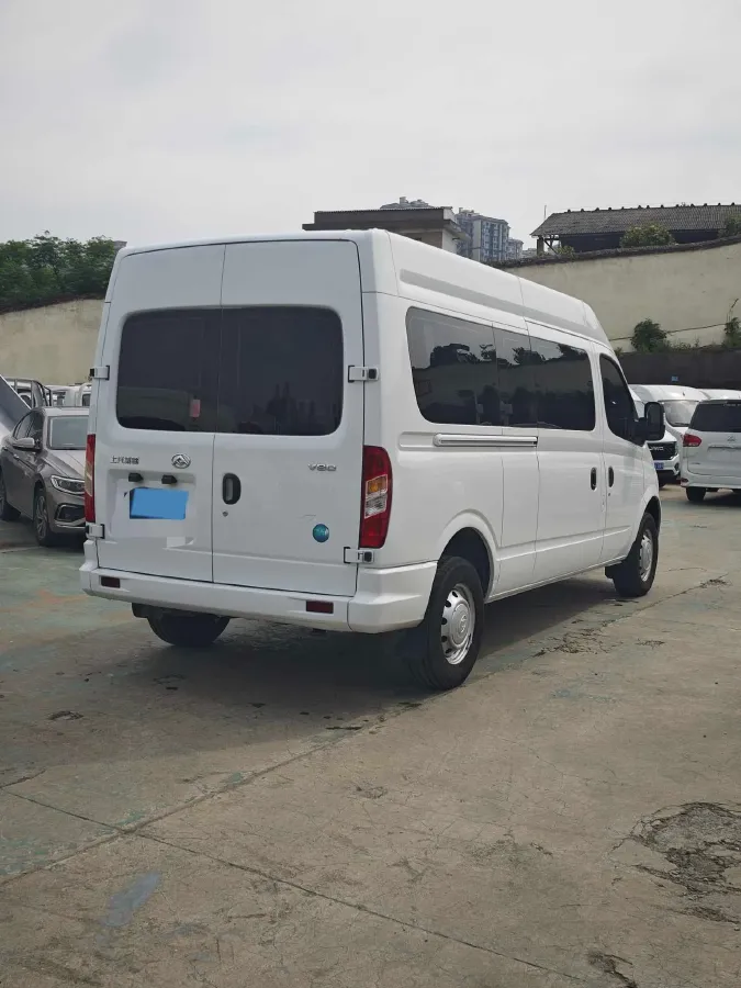 2023 MAXUS XinTu V80 2.0T 127HP L4 6MT,autocango,china used car exporter,china ev exporter,chinese used car exporter,chinese used ev exporter