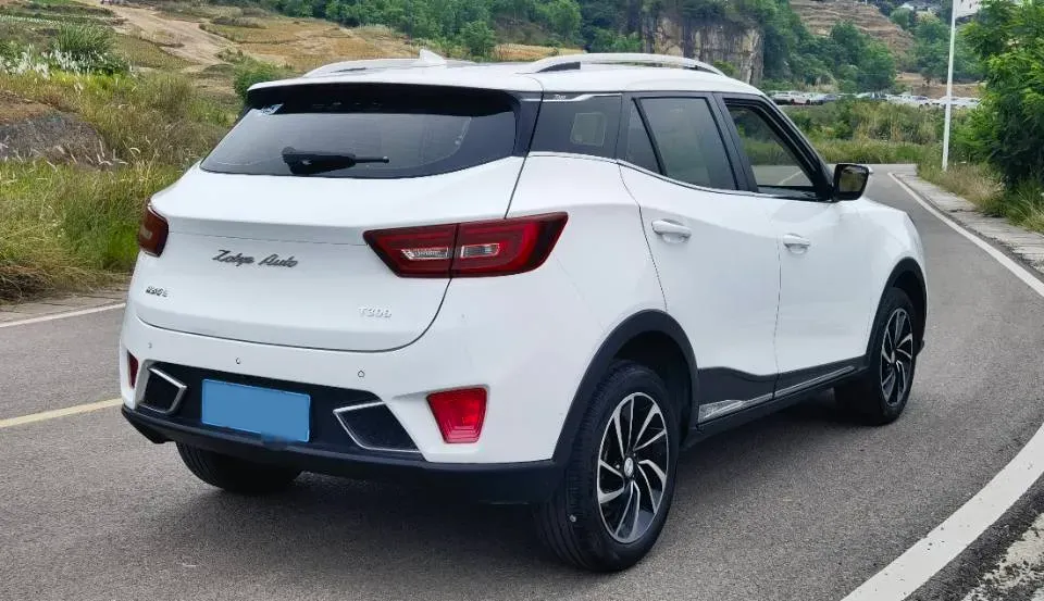 2017 Zotye T300 1.5T 144HP L4 CVT,autocango,china used car exporter,china ev exporter,chinese used car exporter,chinese used ev exporter