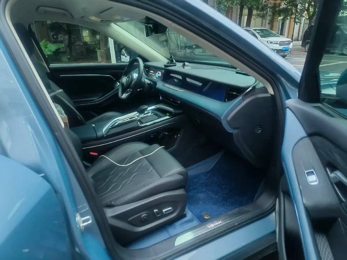 2021 Voyah FREE Range Extended 109HP REEV 33KWH,autocango,china used car exporter,china ev exporter,chinese used car exporter,chinese used ev exporter