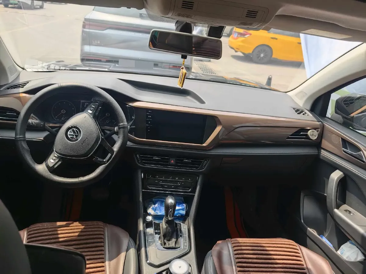 2021 Volkswagen Tharu 1.4T 150HP L4 7DCT,autocango,china used car exporter,china ev exporter,chinese used car exporter,chinese used ev exporter