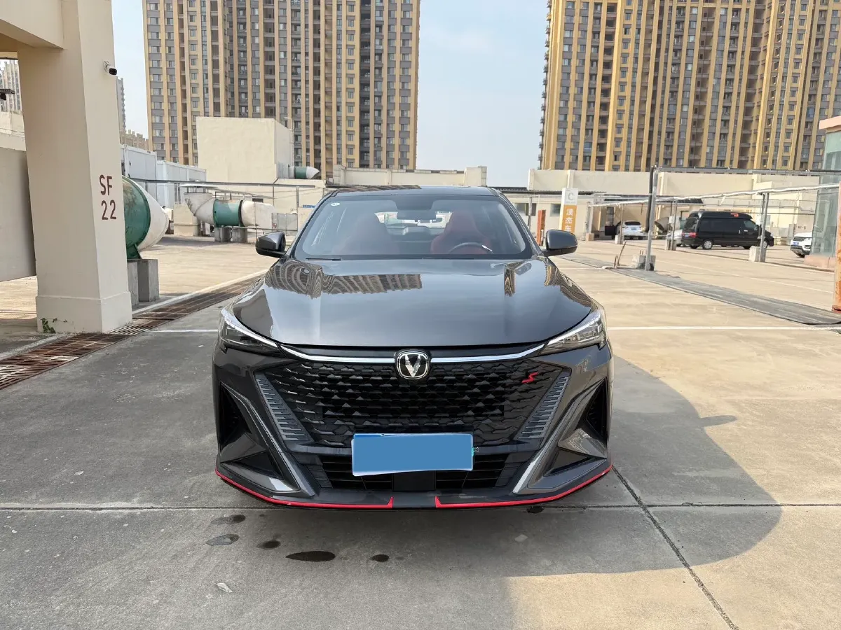 2024 ChangAn X5 PLUS 1.5T 188HP L4 7DCT,autocango,china used car exporter,china ev exporter,chinese used car exporter,chinese used ev exporter