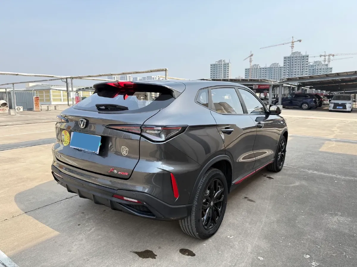 2024 ChangAn X5 PLUS 1.5T 188HP L4 7DCT,autocango,china used car exporter,china ev exporter,chinese used car exporter,chinese used ev exporter