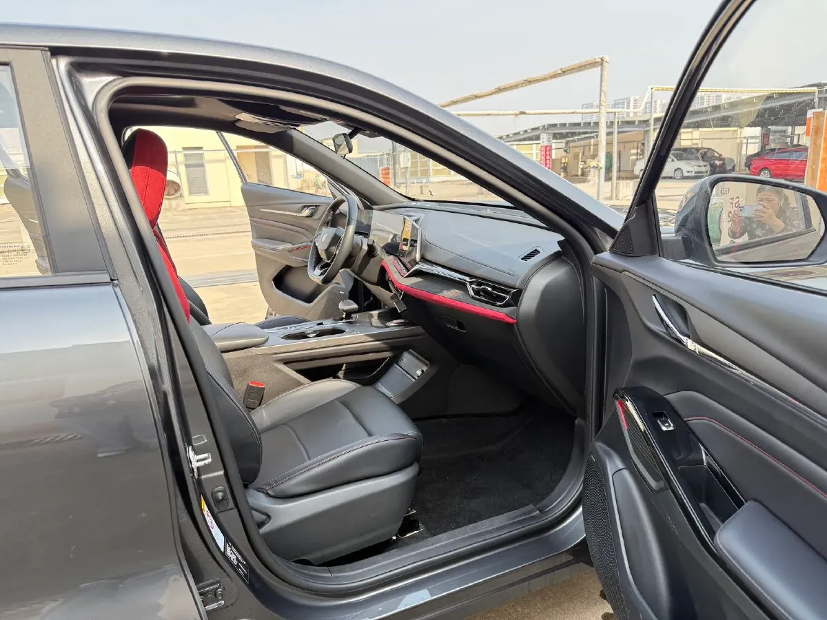 2024 ChangAn X5 PLUS 1.5T 188HP L4 7DCT,autocango,china used car exporter,china ev exporter,chinese used car exporter,chinese used ev exporter
