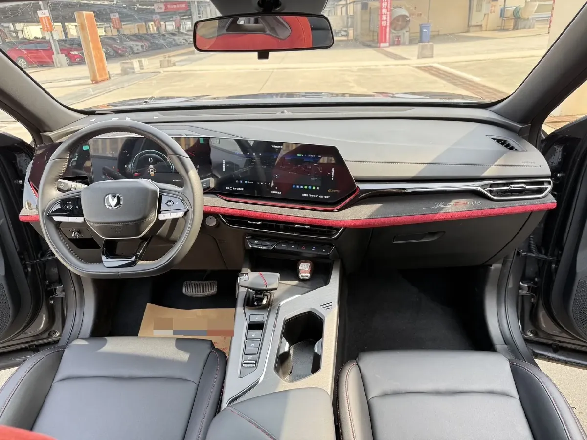 2024 ChangAn X5 PLUS 1.5T 188HP L4 7DCT,autocango,china used car exporter,china ev exporter,chinese used car exporter,chinese used ev exporter