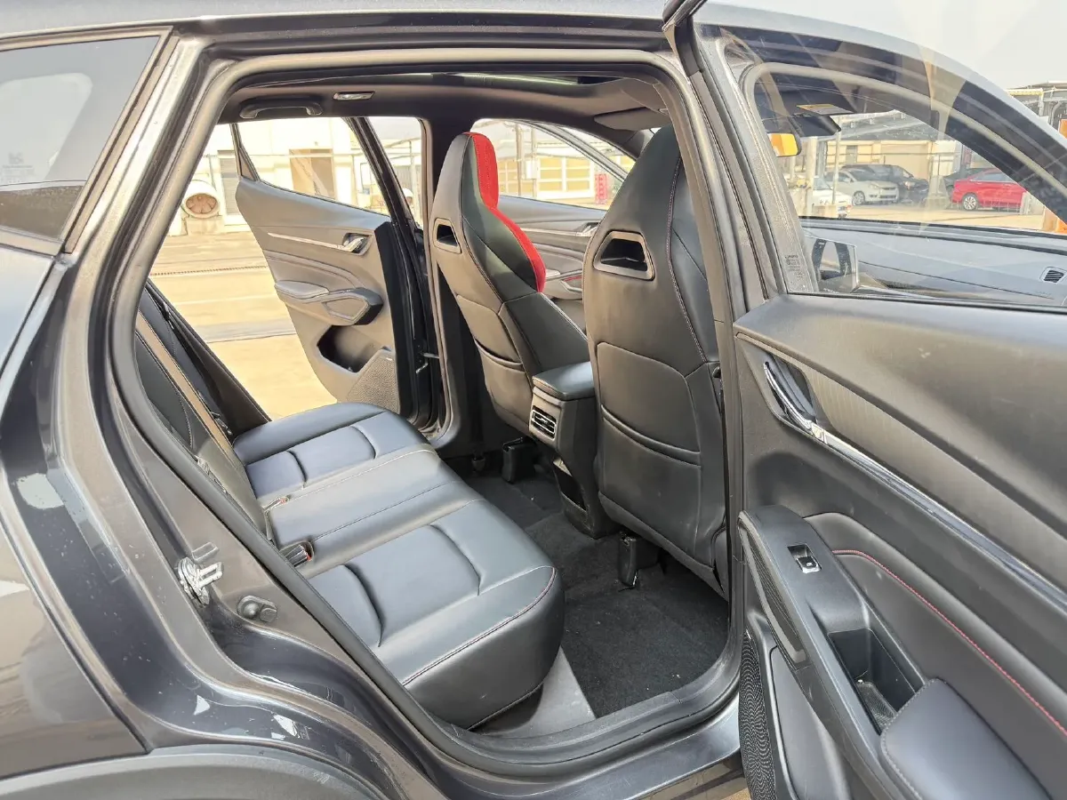 2024 ChangAn X5 PLUS 1.5T 188HP L4 7DCT,autocango,china used car exporter,china ev exporter,chinese used car exporter,chinese used ev exporter