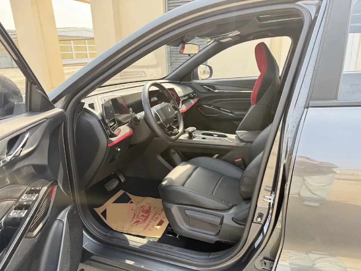 2024 ChangAn X5 PLUS 1.5T 188HP L4 7DCT,autocango,china used car exporter,china ev exporter,chinese used car exporter,chinese used ev exporter