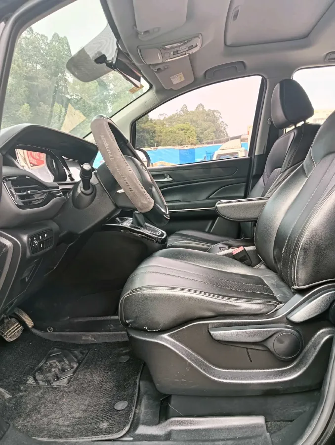 2021 GAC Trumpchi M6 1.5T 169HP L4 7DCT,autocango,china used car exporter,china ev exporter,chinese used car exporter,chinese used ev exporter