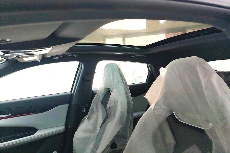 2024 ChangAn UNI-V iDD 1.5L 110HP L4 E-CVT PHEV 18.99KWH,autocango,china used car exporter,china ev exporter,chinese used car exporter,chinese used ev exporter