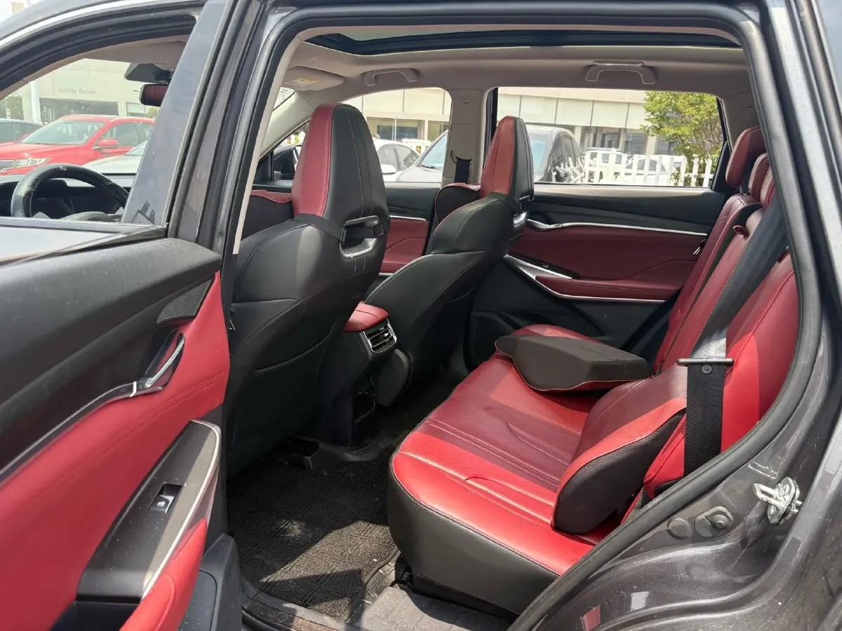 2020 ChangAn CS75 Plus 2.0T 233HP L4 8AT,autocango,china used car exporter,china ev exporter,chinese used car exporter,chinese used ev exporter