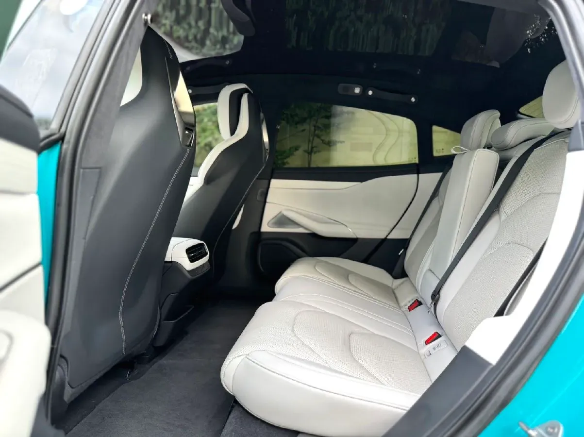 2024 MI SU7 BEV 101KWH,autocango,china used car exporter,china ev exporter,chinese used car exporter,chinese used ev exporter