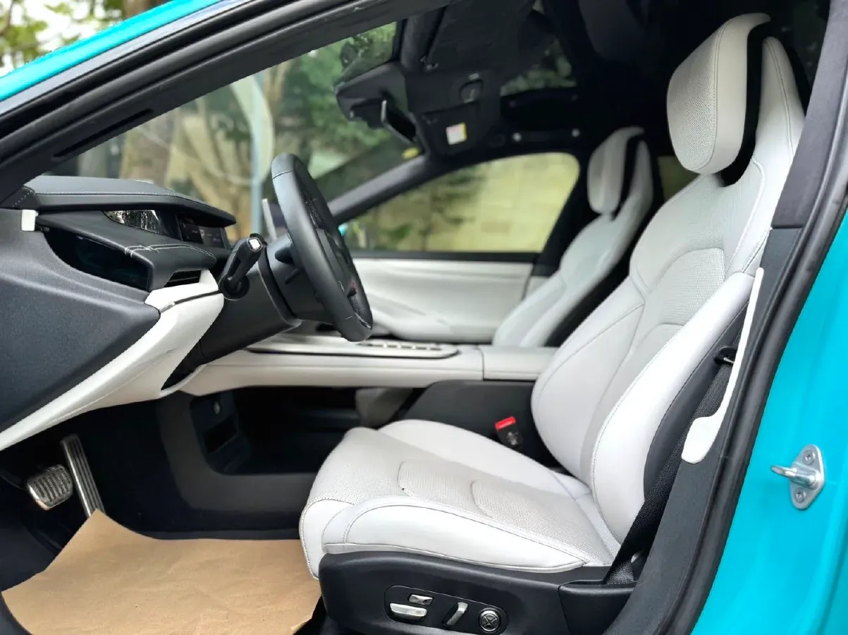 2024 MI SU7 BEV 101KWH,autocango,china used car exporter,china ev exporter,chinese used car exporter,chinese used ev exporter