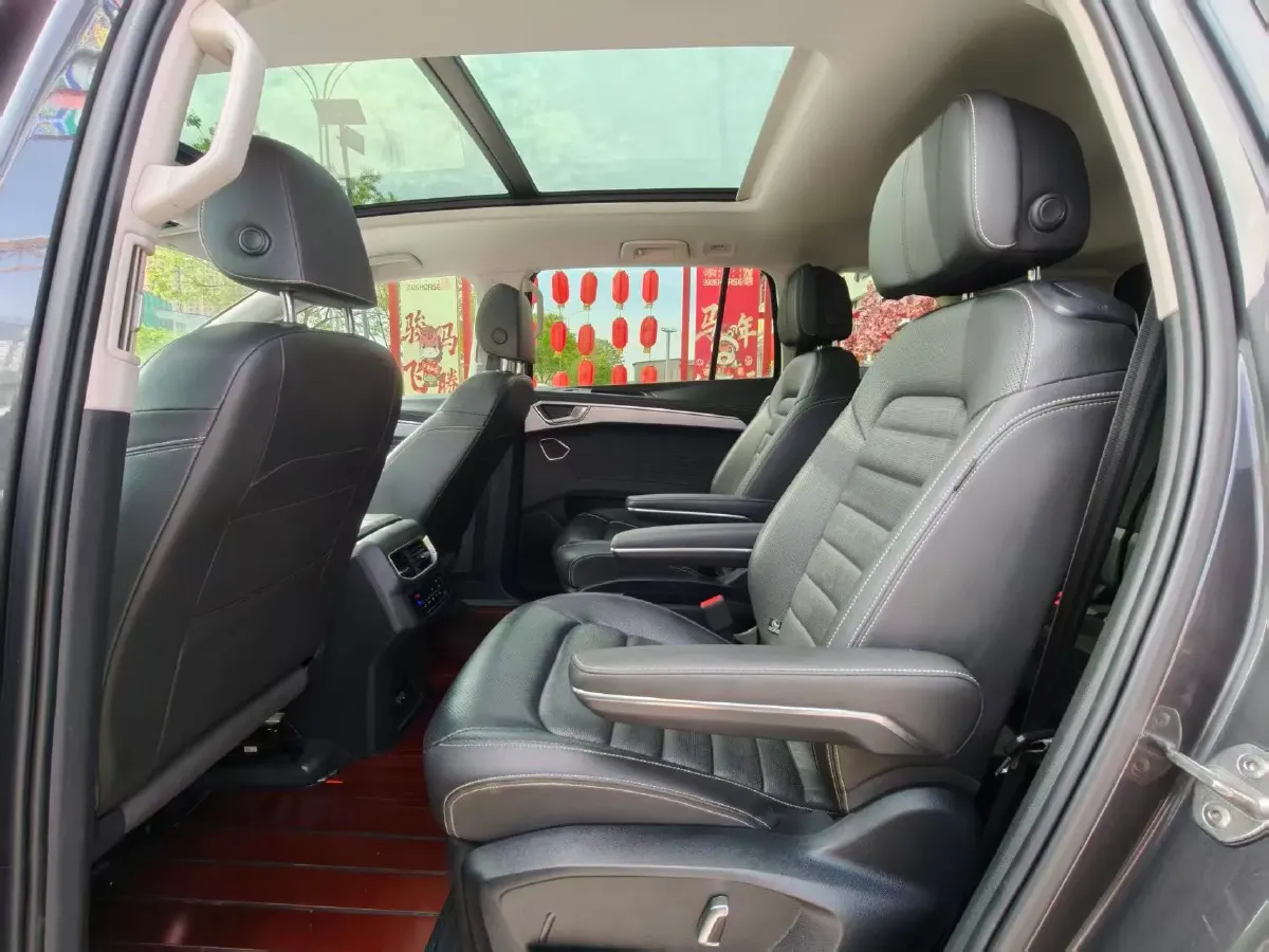 2021 Volkswagen Talagon 2.0T 220HP L4 7DCT,autocango,china used car exporter,china ev exporter,chinese used car exporter,chinese used ev exporter