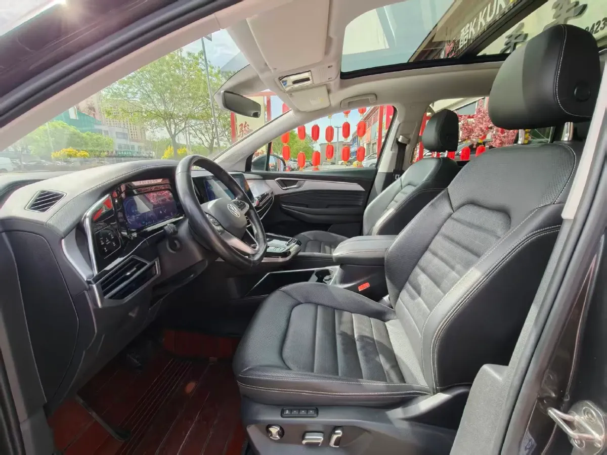 2021 Volkswagen Talagon 2.0T 220HP L4 7DCT,autocango,china used car exporter,china ev exporter,chinese used car exporter,chinese used ev exporter