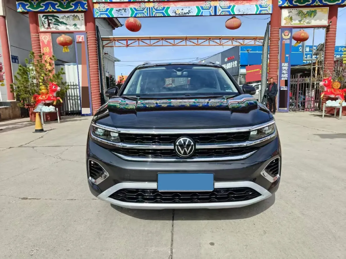 2021 Volkswagen Talagon 2.0T 220HP L4 7DCT,autocango,china used car exporter,china ev exporter,chinese used car exporter,chinese used ev exporter