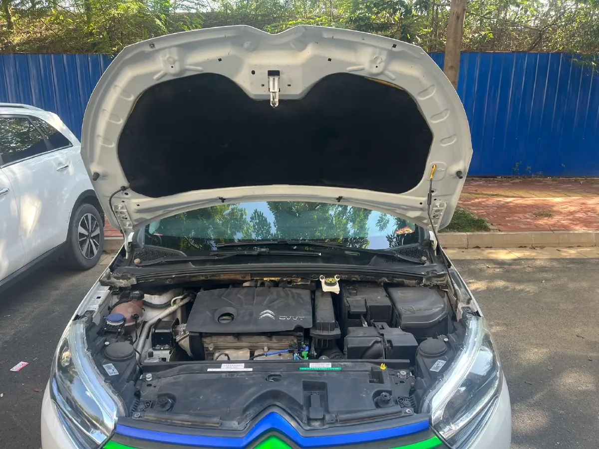 2018 Citroen C4 C-Quatre 1.6L 117HP L4 5MT,autocango,china used car exporter,china ev exporter,chinese used car exporter,chinese used ev exporter