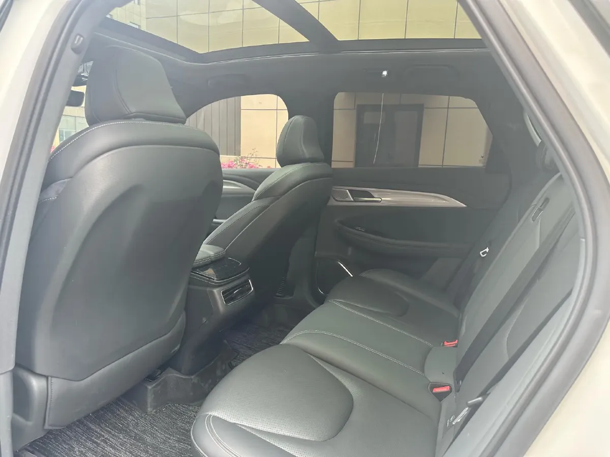 2022 ARCFOX αT BEV 94.5KWH,autocango,china used car exporter,china ev exporter,chinese used car exporter,chinese used ev exporter