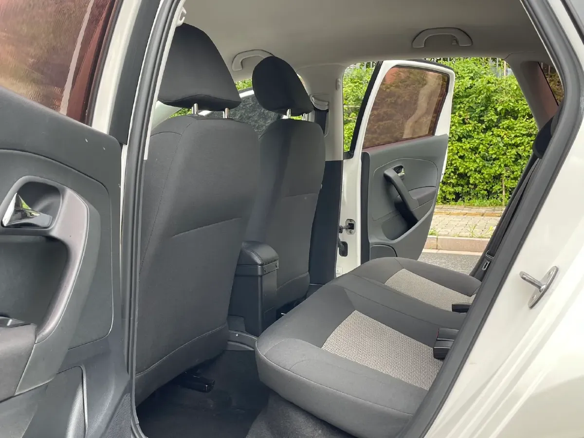 2016 Volkswagen Polo 1.4L 90HP L4 6AT,autocango,china used car exporter,china ev exporter,chinese used car exporter,chinese used ev exporter
