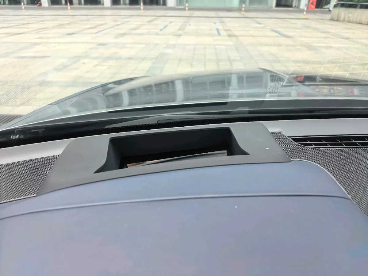 2023 Bentley Bentayga 4.0T 550HP V8 8AT,autocango,china used car exporter,china ev exporter,chinese used car exporter,chinese used ev exporter