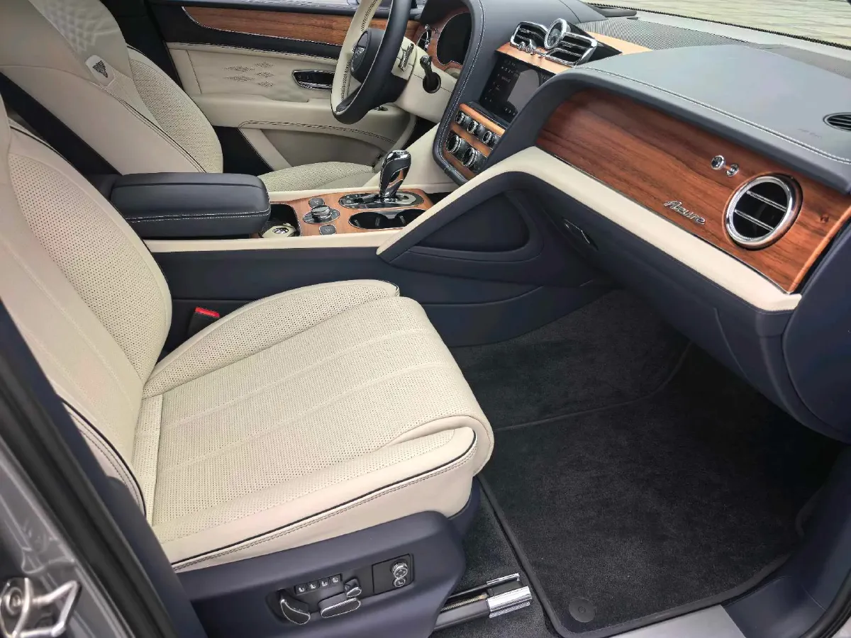 2023 Bentley Bentayga 4.0T 550HP V8 8AT,autocango,china used car exporter,china ev exporter,chinese used car exporter,chinese used ev exporter