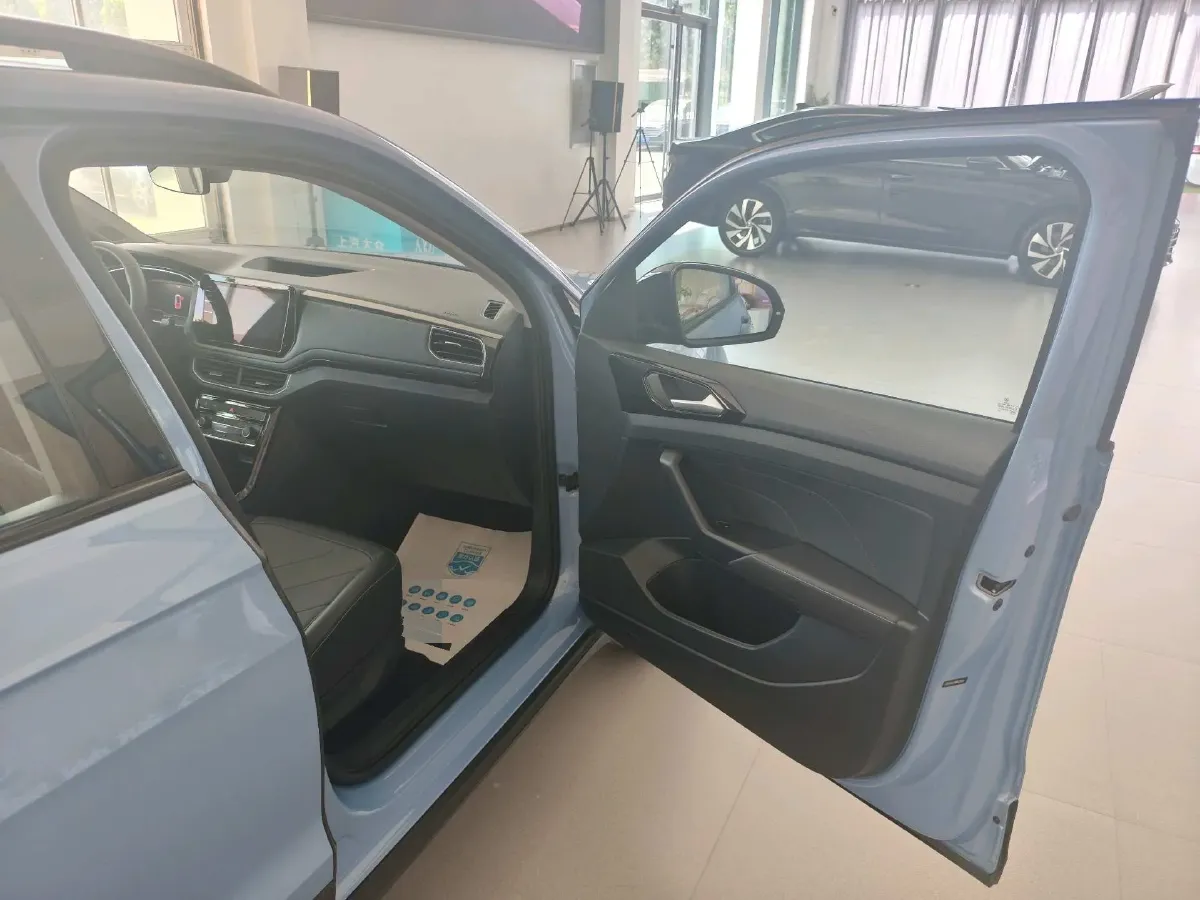2025 Volkswagen Tharu 1.5T 160HP L4 7DCT,autocango,china used car exporter,china ev exporter,chinese used car exporter,chinese used ev exporter