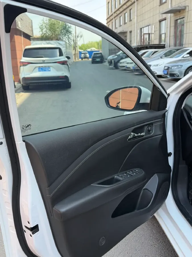 2023 Chevrolet Monza 1.5L 113HP L4 6DCT,autocango,china used car exporter,china ev exporter,chinese used car exporter,chinese used ev exporter