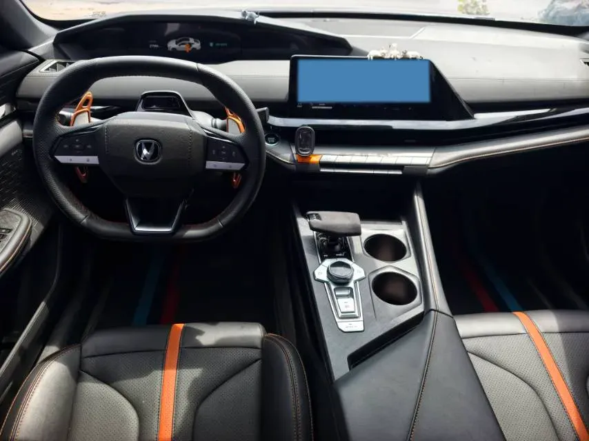 2024 ChangAn UNI-V 1.5T 188HP L4 7DCT,autocango,china used car exporter,china ev exporter,chinese used car exporter,chinese used ev exporter