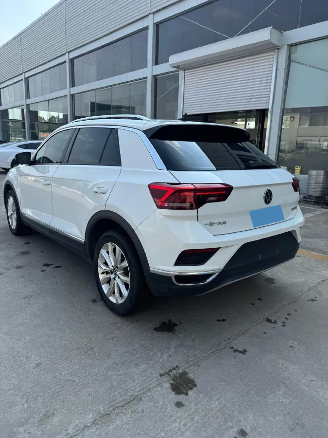 2021 Volkswagen T-Roc 1.4T 150HP L4 7DCT,autocango,china used car exporter,china ev exporter,chinese used car exporter,chinese used ev exporter