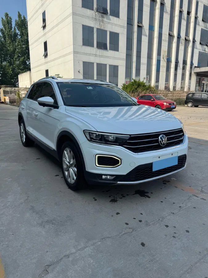 2021 Volkswagen T-Roc 1.4T 150HP L4 7DCT,autocango,china used car exporter,china ev exporter,chinese used car exporter,chinese used ev exporter