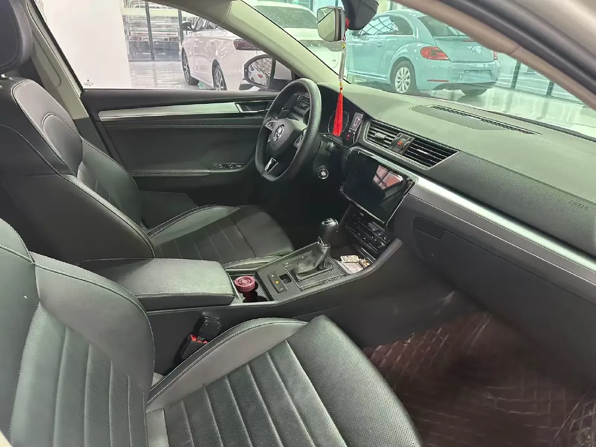 2019 Skoda Octavia 1.5L 116HP L4 6AT,autocango,china used car exporter,china ev exporter,chinese used car exporter,chinese used ev exporter